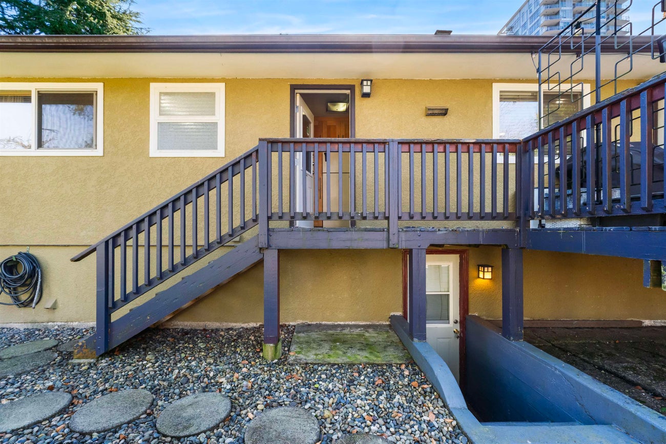 521 Brookmere Avenue - Coquitlam West Single Family Residence for Sale, 5 Bedrooms (R3097578)# - 27