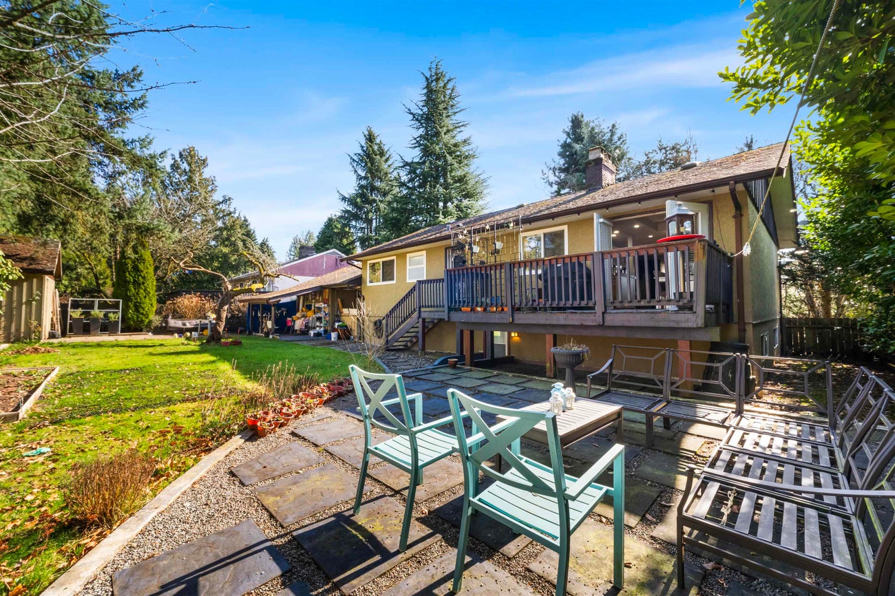 521 Brookmere Avenue - Coquitlam West Single Family Residence for Sale, 5 Bedrooms (R3097578)# - 28