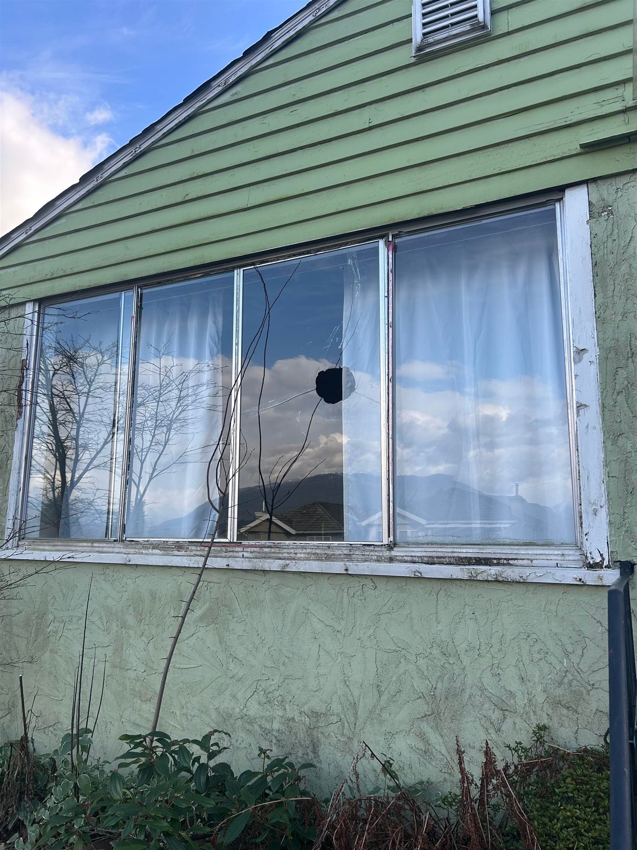 4386 Oxford Street - Vancouver Heights Single Family Residence for Sale(R3097624)# - 2