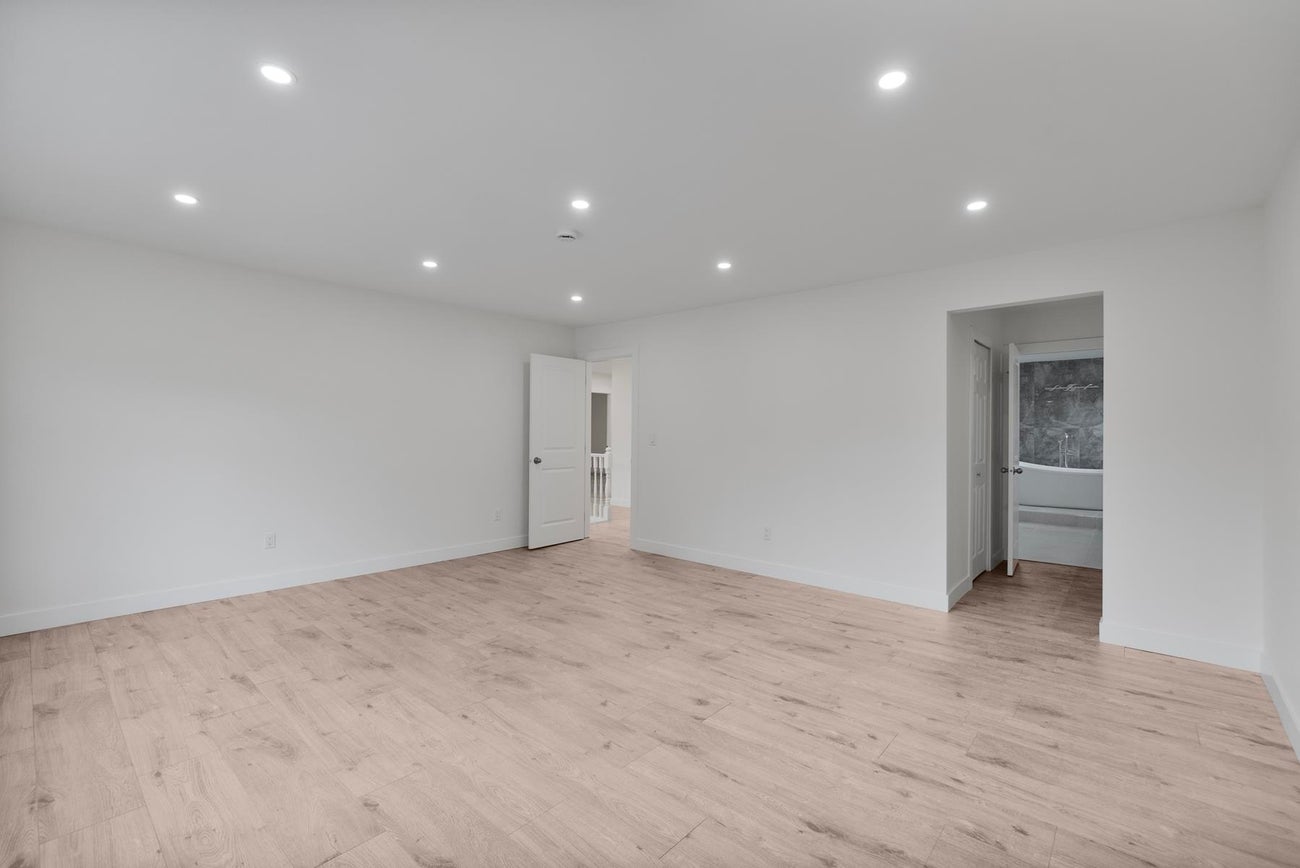 6998 Fielding Court - Government Road single-family-residence for Sale, 8 Bedrooms (R3097785)# - 24