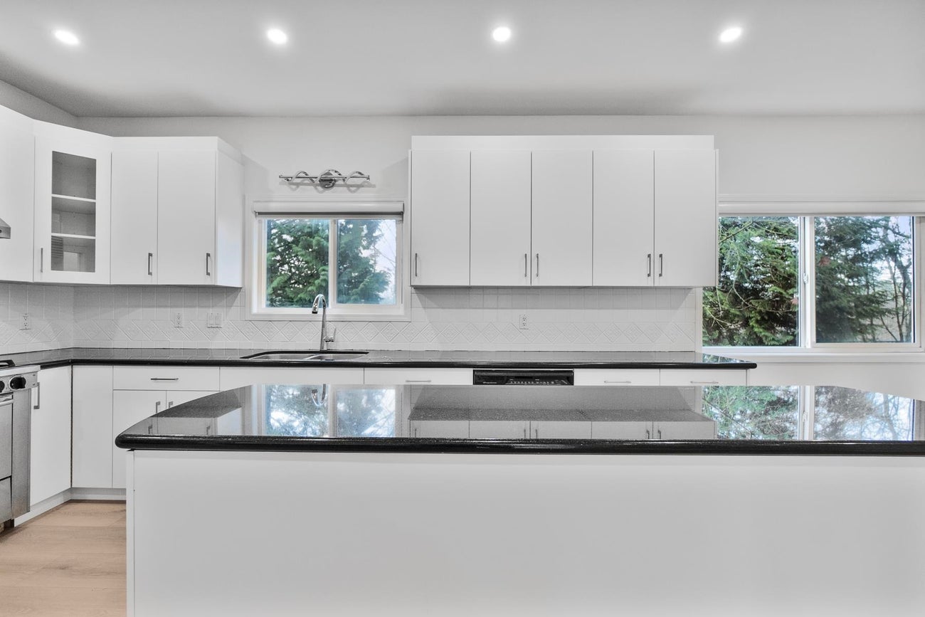 6998 Fielding Court - Government Road single-family-residence for Sale, 8 Bedrooms (R3097785)# - 7