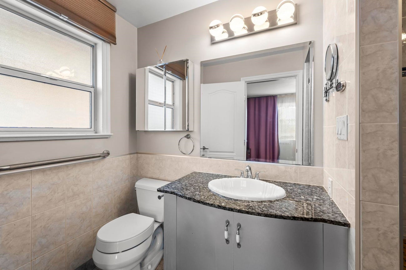 317 Gloucester Court - Coquitlam East Single Family Residence for Sale, 4 Bedrooms (R3097866)# - 16