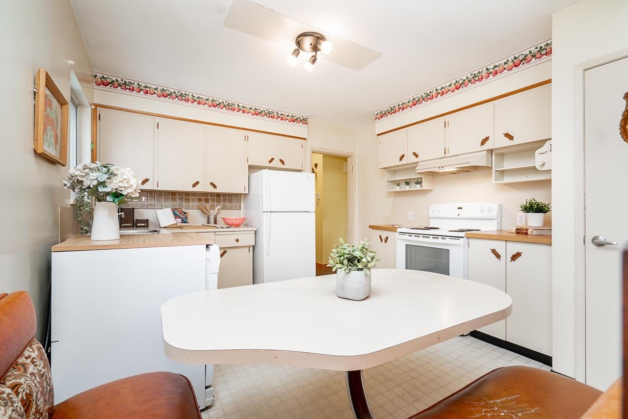 2293 Warrenton Avenue - Central Coquitlam single-family-residence for Sale, 2 Bedrooms (R3098979)# - 13