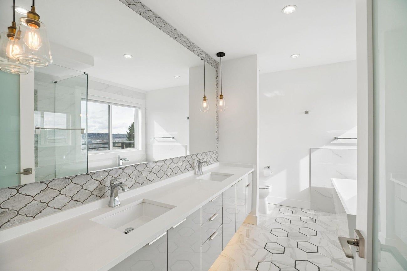 1202A Hammond Avenue - Maillardville single-family-residence for Sale, 7 Bedrooms (R3099267)# - 14