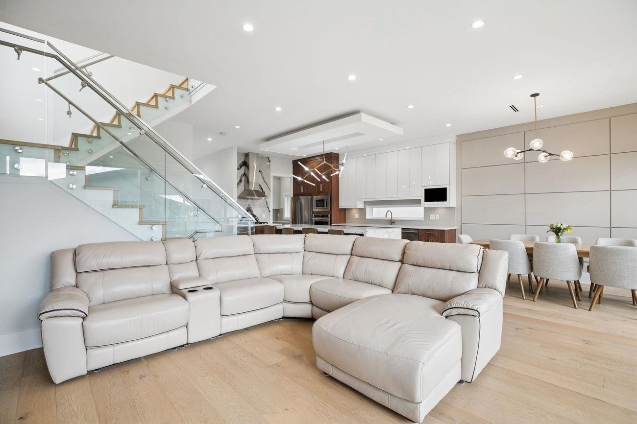 1202A Hammond Avenue - Maillardville single-family-residence for Sale, 7 Bedrooms (R3099267)# - 4