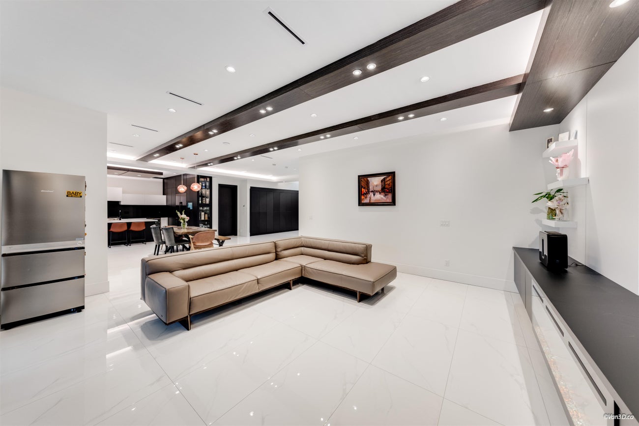 710 Ivy Avenue - Coquitlam West Single Family Residence for Sale, 7 Bedrooms (R3099978)# - 16