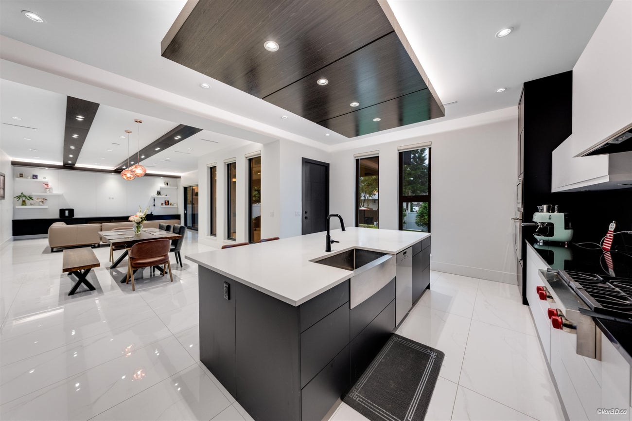 710 Ivy Avenue - Coquitlam West Single Family Residence for Sale, 7 Bedrooms (R3099978)# - 21