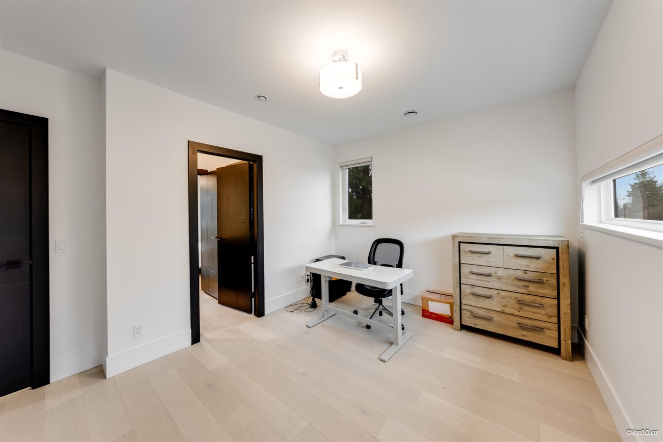 710 Ivy Avenue - Coquitlam West Single Family Residence for Sale, 7 Bedrooms (R3099978)# - 31