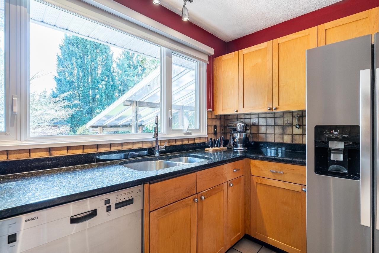908 Stanton Avenue - Coquitlam West Single Family Residence for Sale, 3 Bedrooms (R3100299)# - 14