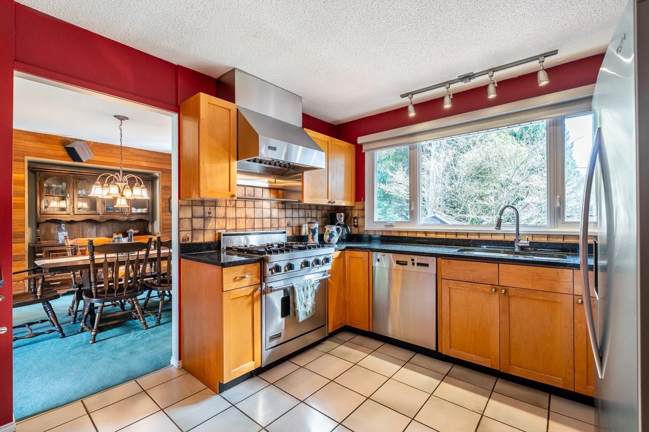 908 Stanton Avenue - Coquitlam West Single Family Residence for Sale, 3 Bedrooms (R3100299)# - 16