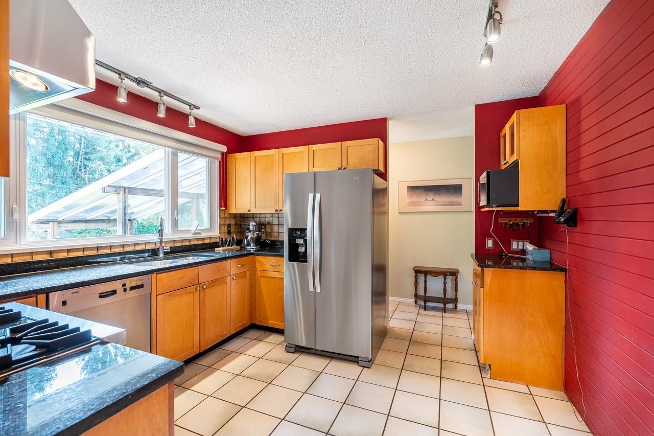 908 Stanton Avenue - Coquitlam West Single Family Residence for Sale, 3 Bedrooms (R3100299)# - 18