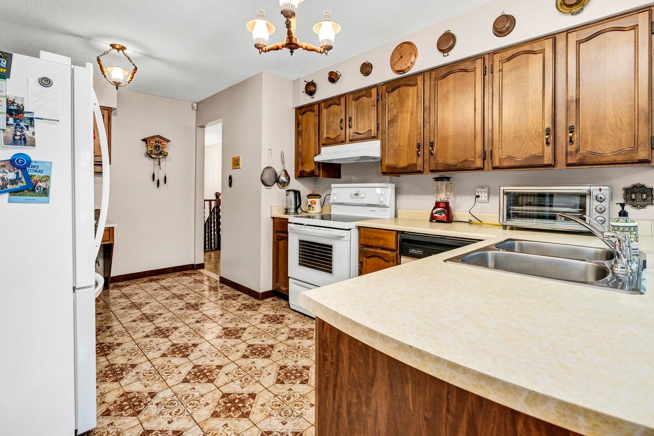 7615 Lawrence Drive - Montecito Single Family Residence for Sale, 4 Bedrooms (R3100725)# - 16