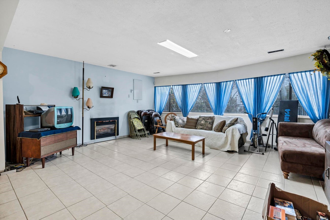 7615 Lawrence Drive - Montecito Single Family Residence for Sale, 4 Bedrooms (R3100725)# - 29