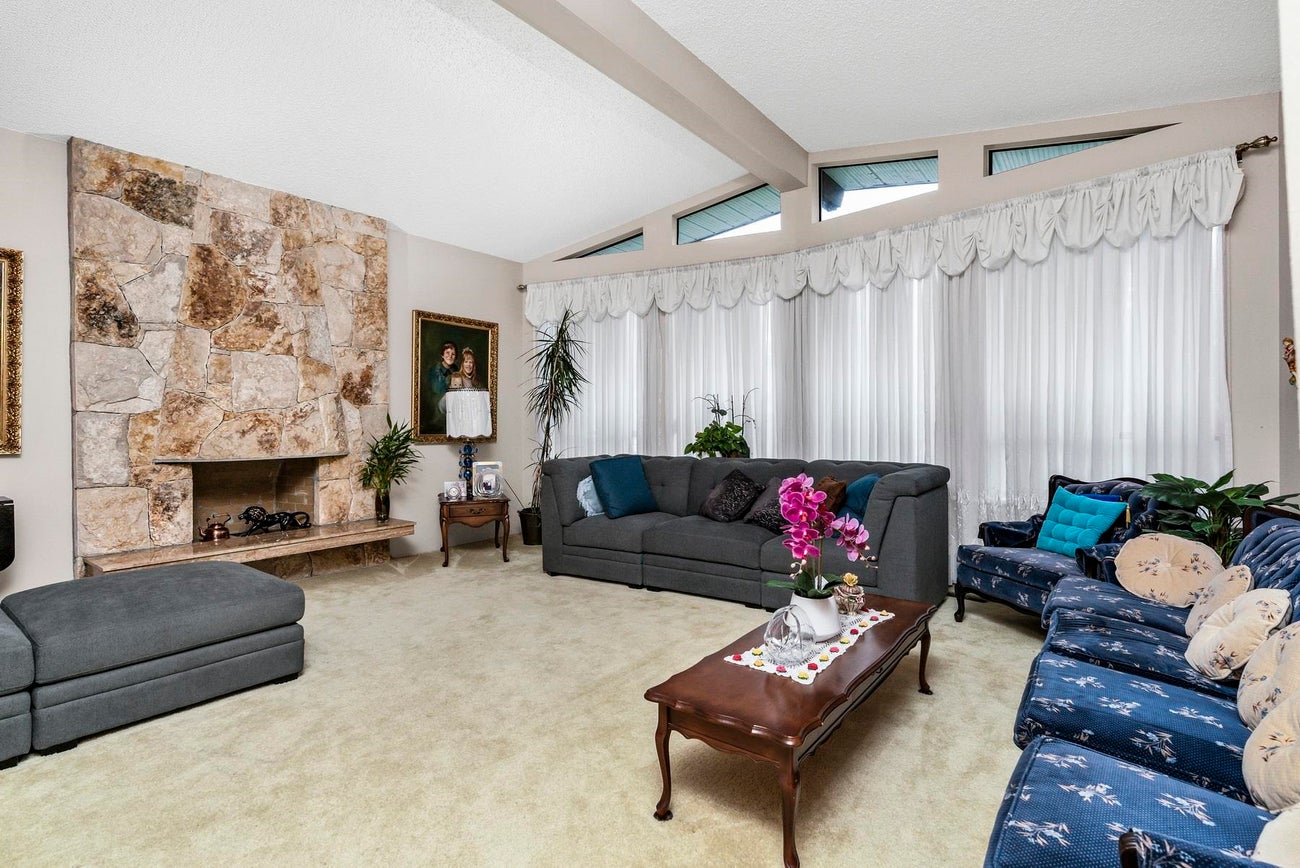 7615 Lawrence Drive - Montecito Single Family Residence for Sale, 4 Bedrooms (R3100725)# - 4