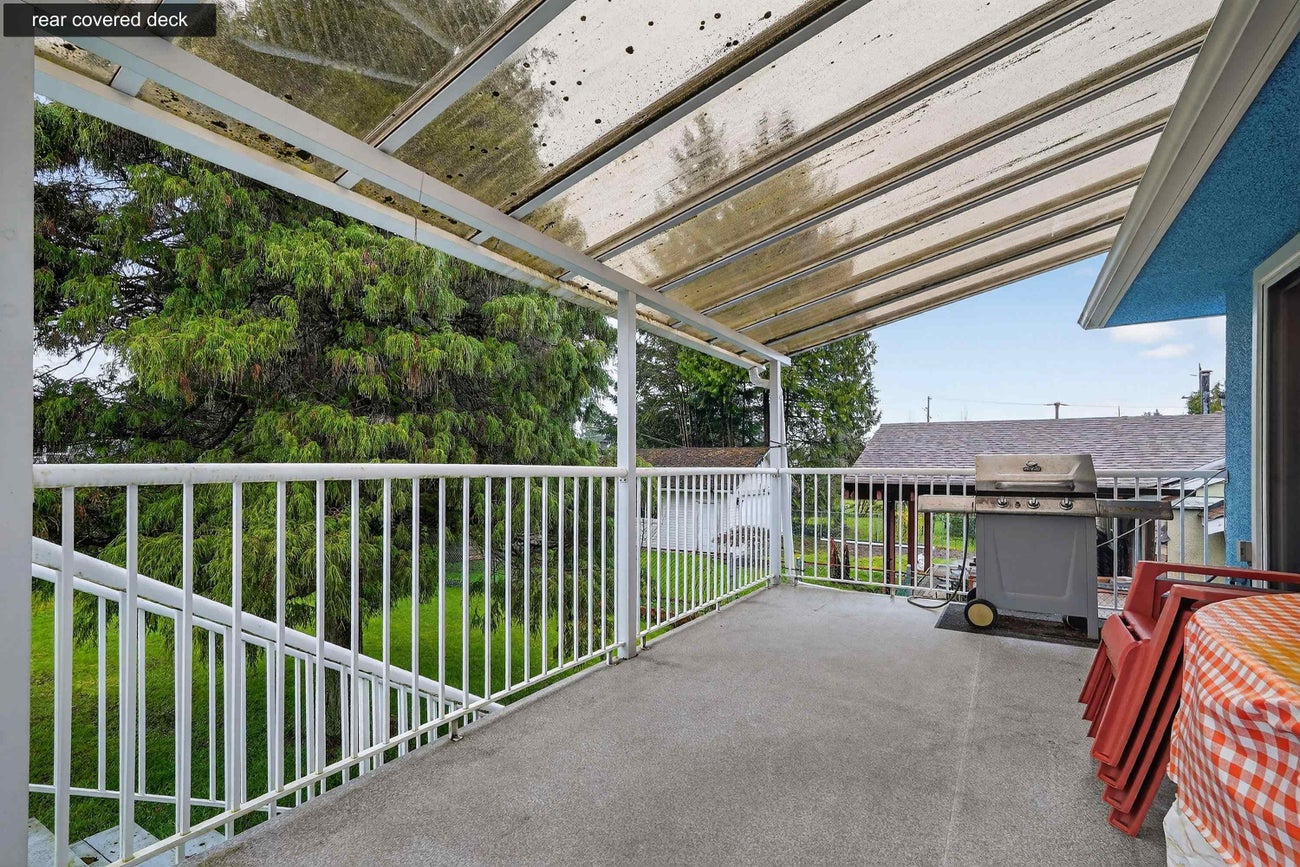 2120 Como Lake Avenue - Central Coquitlam Single Family Residence for Sale, 5 Bedrooms (R3100936)# - 18