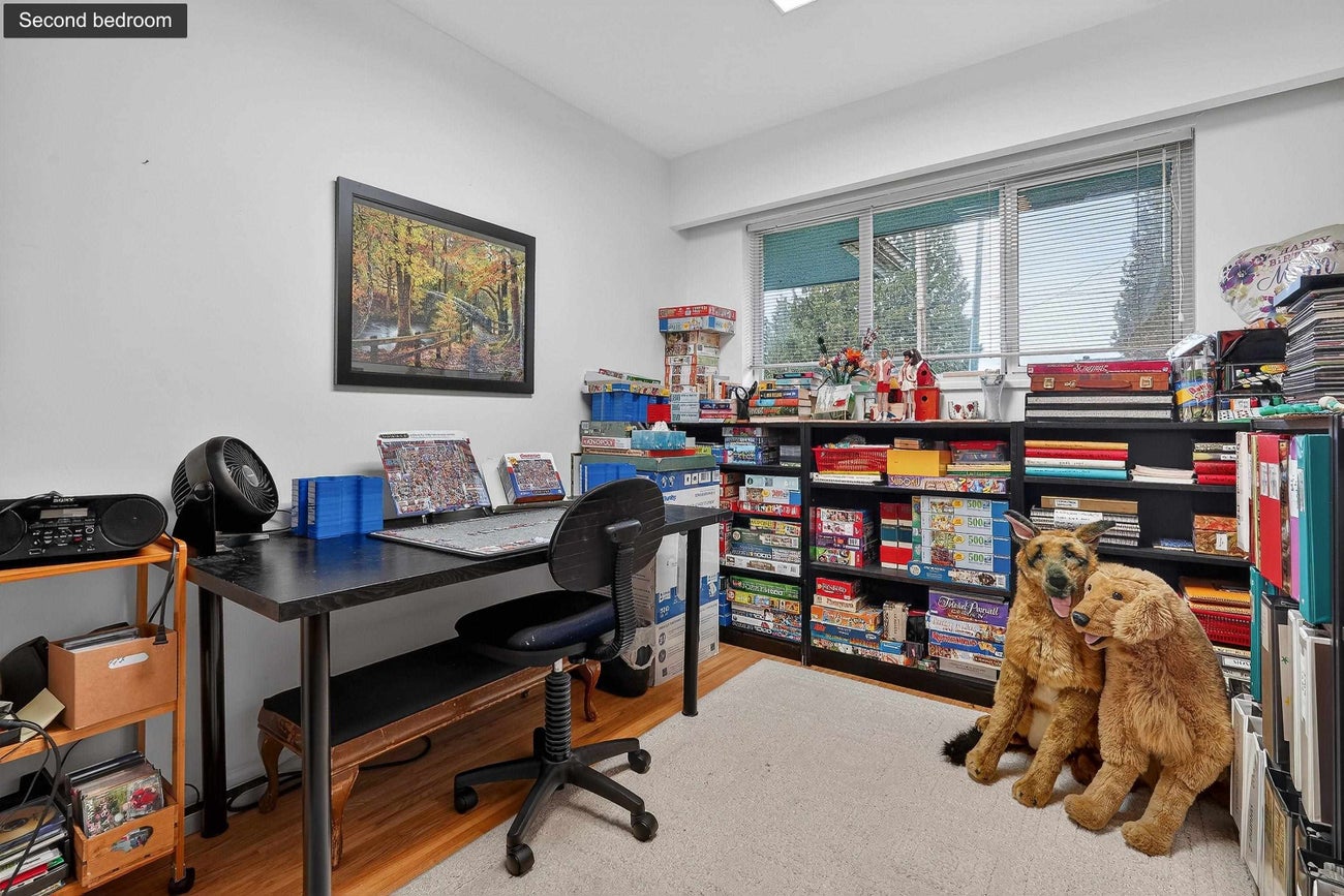 2120 Como Lake Avenue - Central Coquitlam Single Family Residence for Sale, 5 Bedrooms (R3100936)# - 21