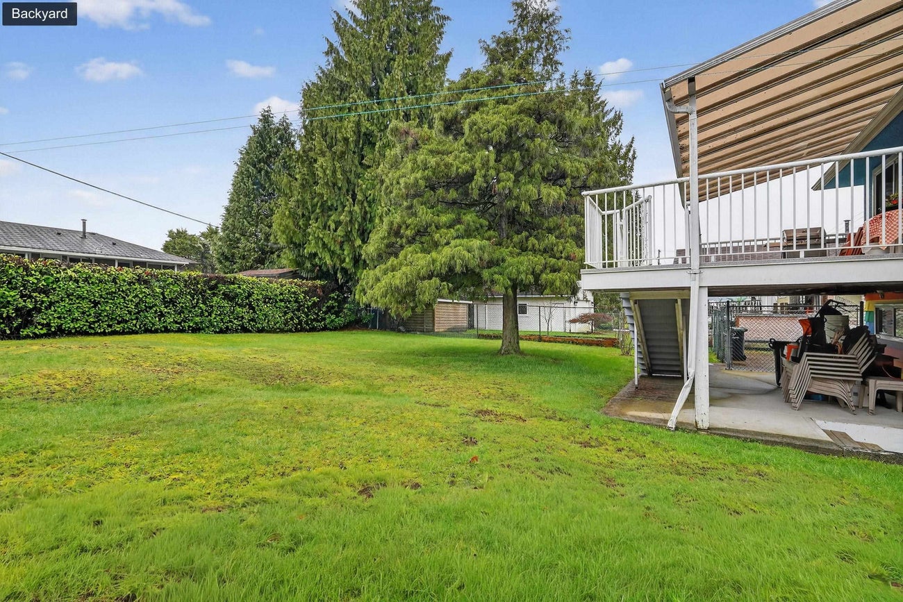 2120 Como Lake Avenue - Central Coquitlam Single Family Residence for Sale, 5 Bedrooms (R3100936)# - 33