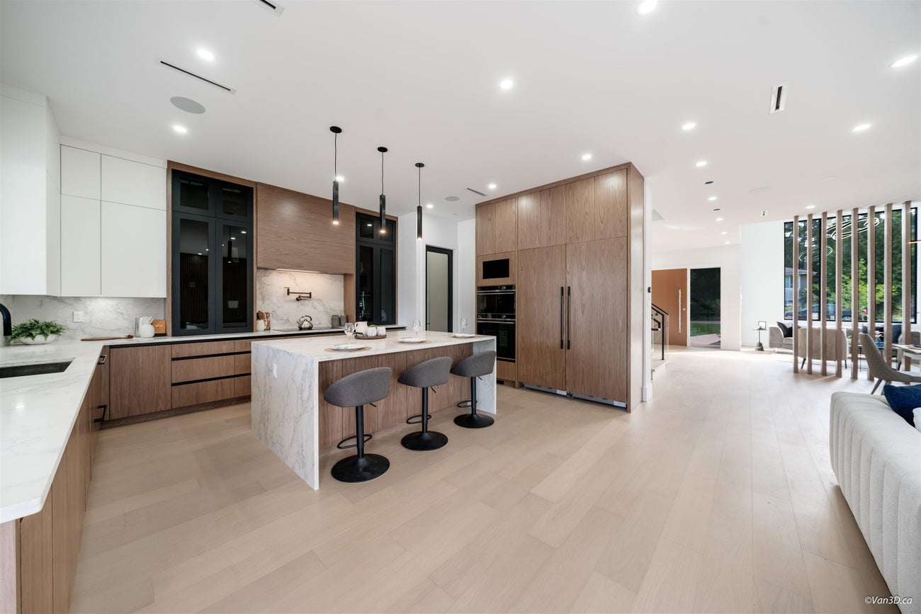 817 Cornell Avenue - Coquitlam West Single Family Residence for Sale, 8 Bedrooms (R3101336)# - 9