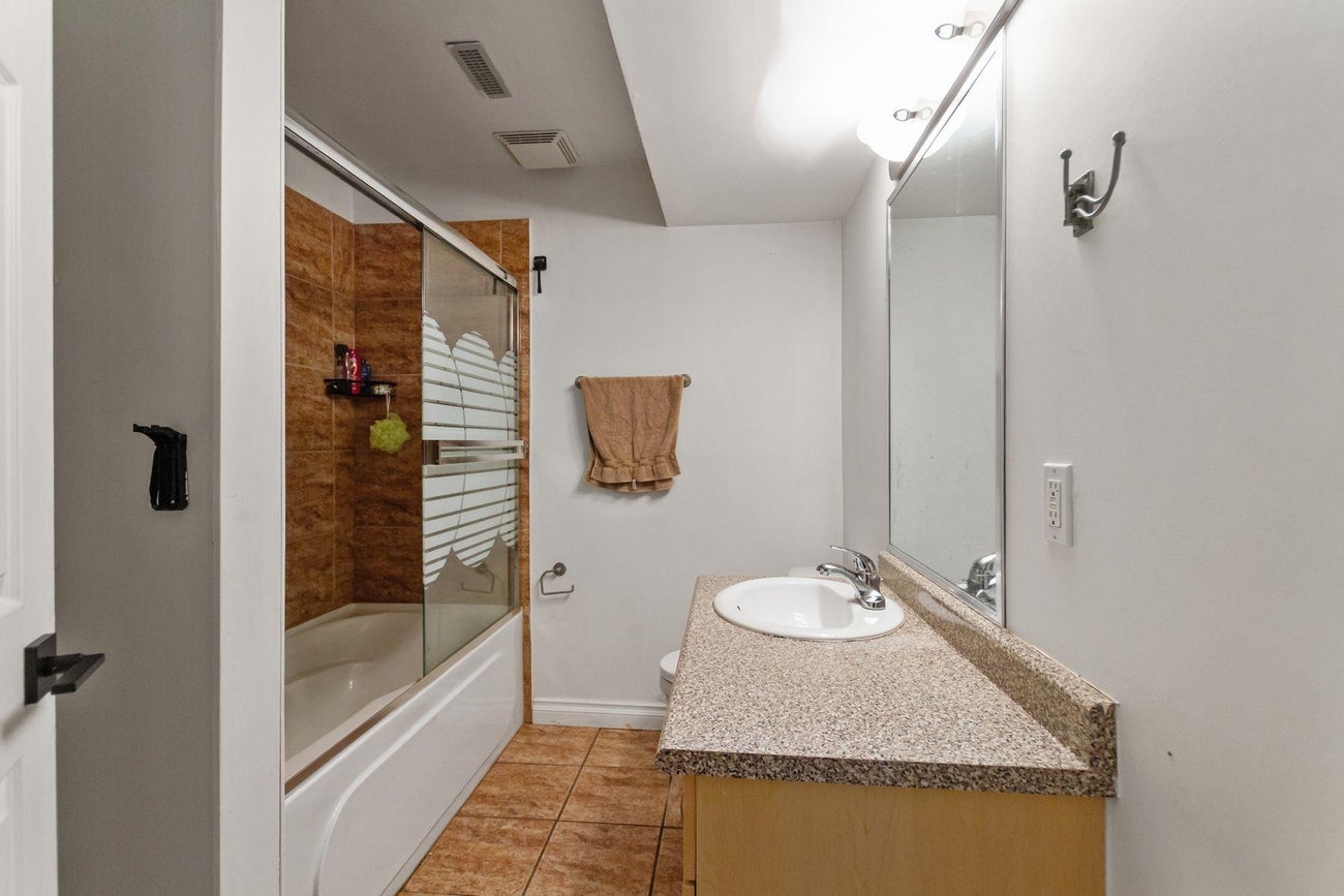 2799 Mara Drive - Coquitlam East Single Family Residence for Sale, 6 Bedrooms (R3101587)# - 24