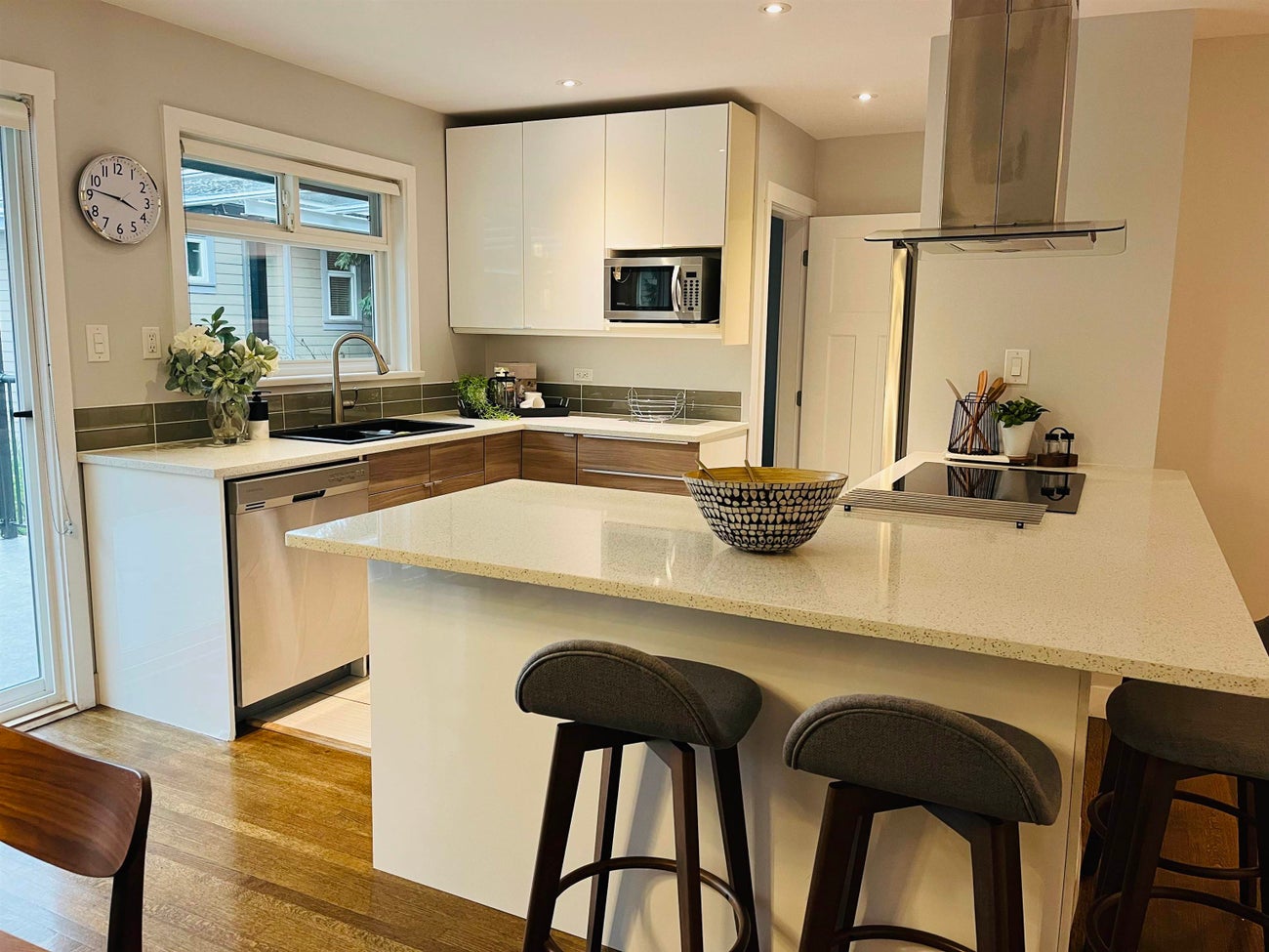 1314 Thomas Avenue - Maillardville Single Family Residence for Sale, 4 Bedrooms (R3101729)# - 9 1314 Thomas Avenue - Maillardville Single Family Residence for Sale, 4 Bedrooms (R3101729)# - 9