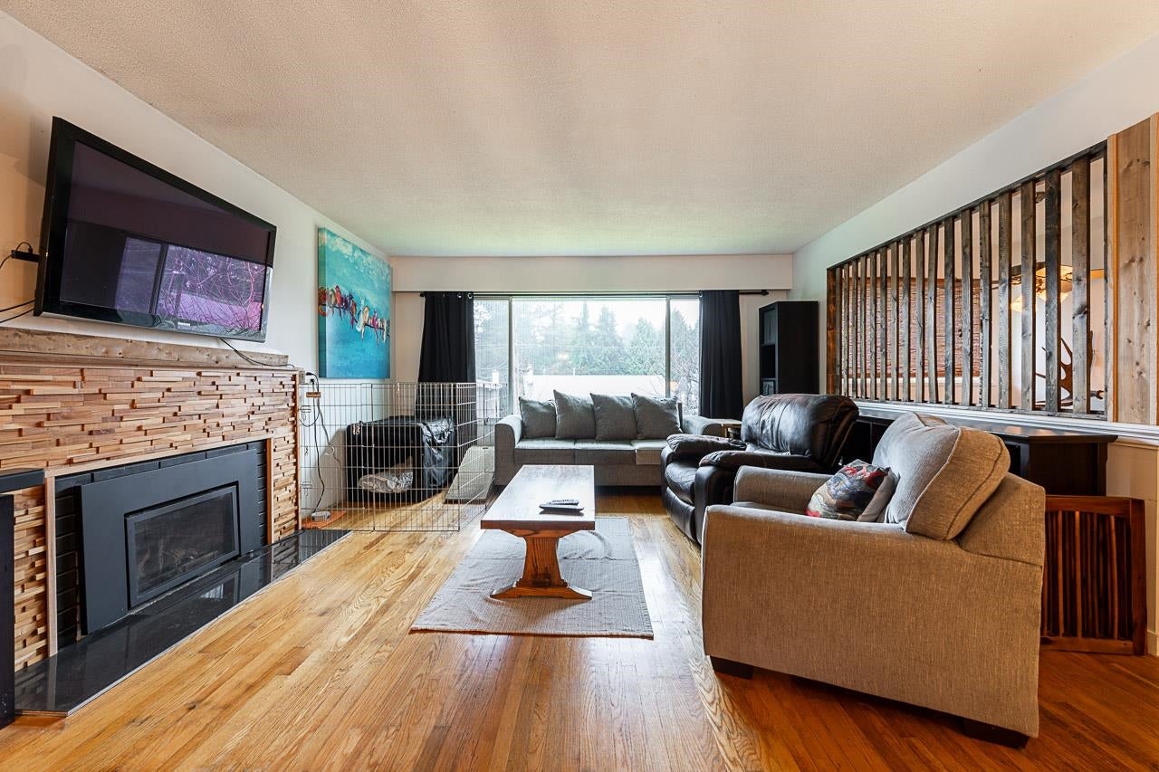 635 Midvale Street - Central Coquitlam Single Family Residence for Sale, 5 Bedrooms (R3102167)# - 10