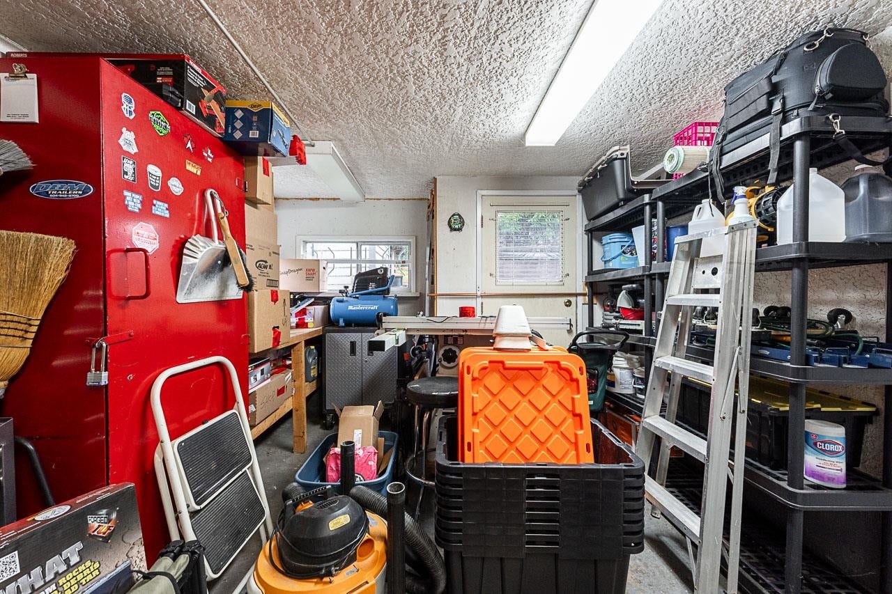 635 Midvale Street - Central Coquitlam Single Family Residence for Sale, 5 Bedrooms (R3102167)# - 19