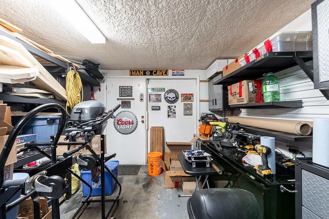 635 Midvale Street - Central Coquitlam Single Family Residence for Sale, 5 Bedrooms (R3102167)# - 20