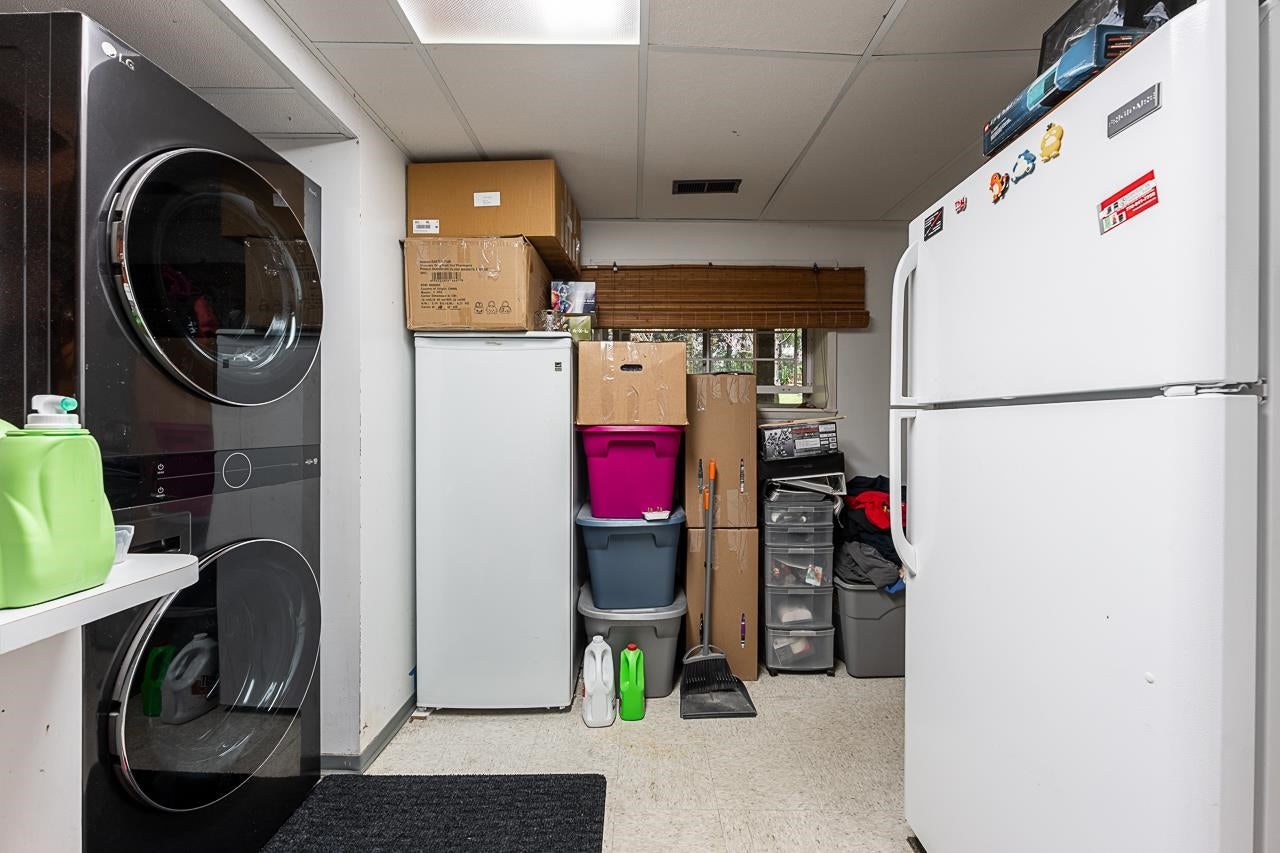 635 Midvale Street - Central Coquitlam Single Family Residence for Sale, 5 Bedrooms (R3102167)# - 23