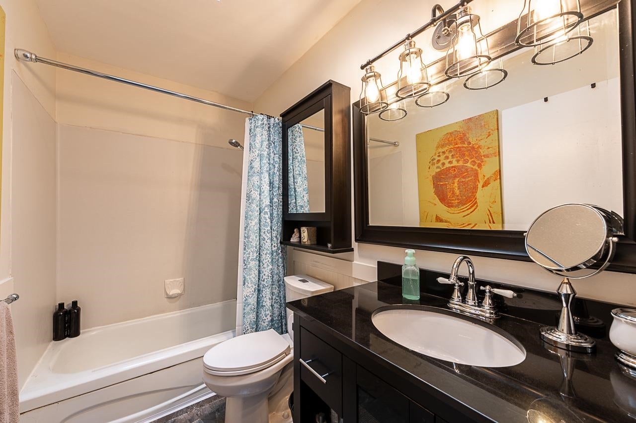 635 Midvale Street - Central Coquitlam Single Family Residence for Sale, 5 Bedrooms (R3102167)# - 27