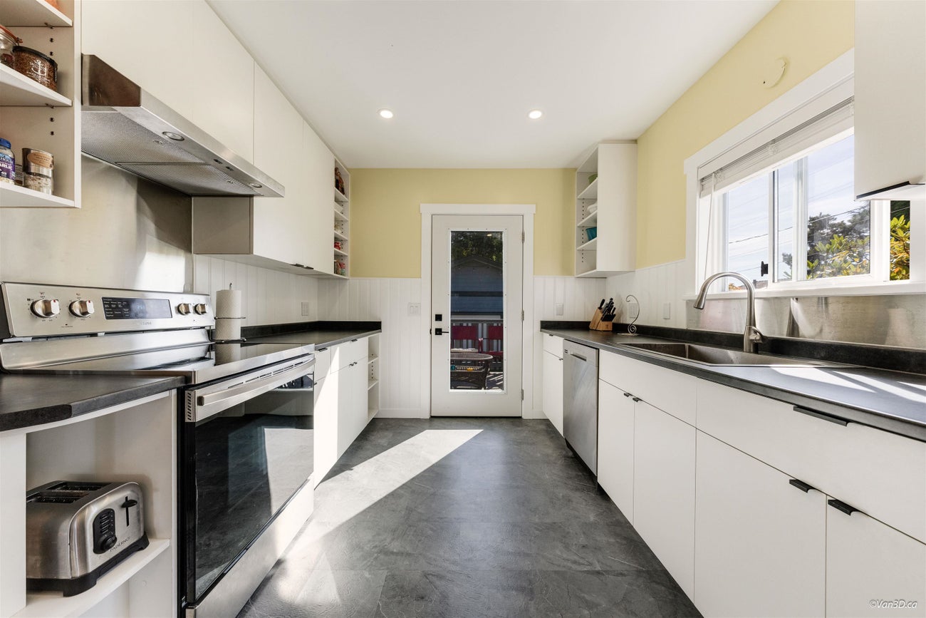 3726 Trinity Street - Vancouver Heights Single Family Residence for Sale, 4 Bedrooms (R3102451)# - 9