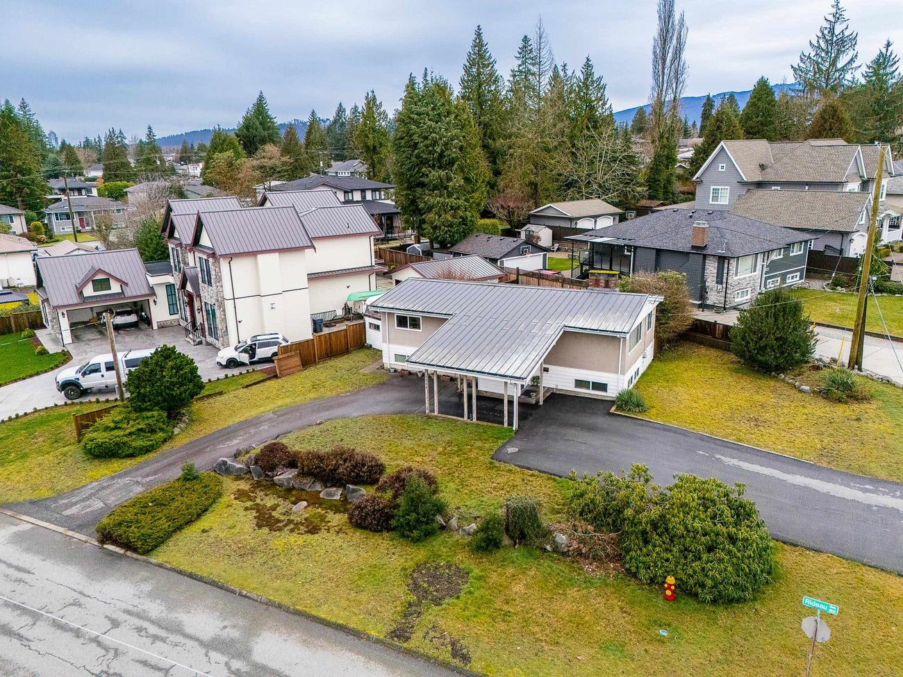 1771 Rideau Avenue - Central Coquitlam Single Family Residence for Sale, 3 Bedrooms (R3102983)# - 35 1771 Rideau Avenue - Central Coquitlam Single Family Residence for Sale, 3 Bedrooms (R3102983)# - 35