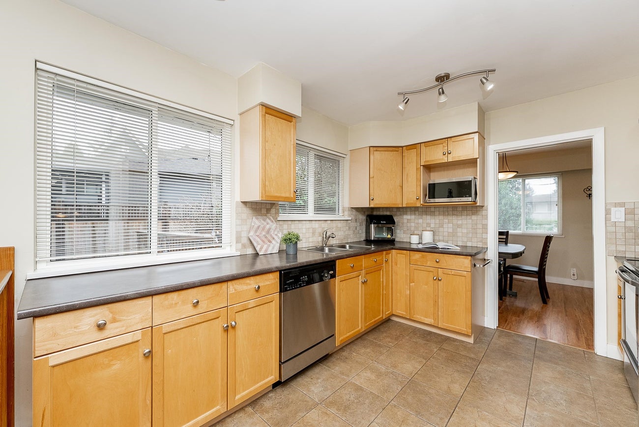 1771 Rideau Avenue - Central Coquitlam Single Family Residence for Sale, 3 Bedrooms (R3102983)# - 7