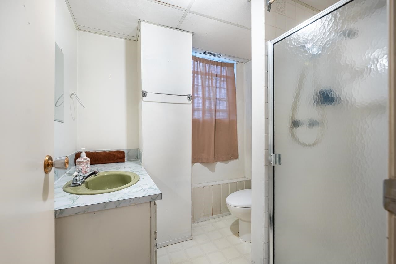 1632 Como Lake Avenue - Central Coquitlam Single Family Residence for Sale, 4 Bedrooms (R3103026)# - 28