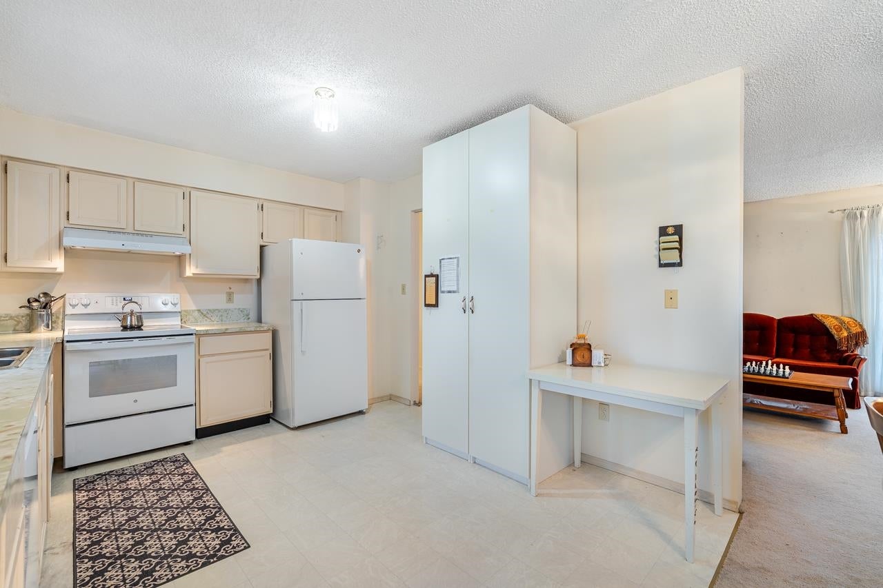 1632 Como Lake Avenue - Central Coquitlam Single Family Residence for Sale, 4 Bedrooms (R3103026)# - 6