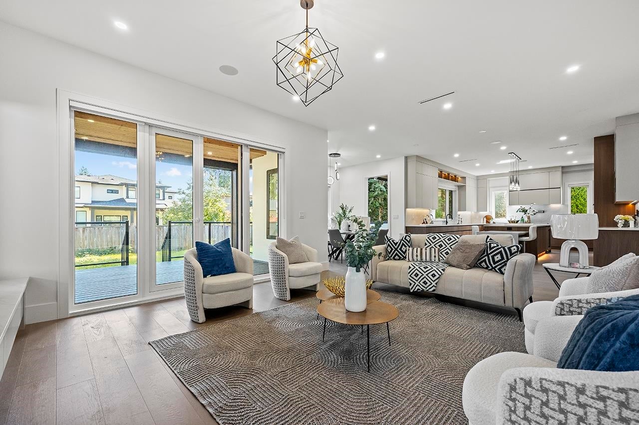 687 Folsom Street - Central Coquitlam Single Family Residence for Sale, 7 Bedrooms (R3103033)# - 15 687 Folsom Street - Central Coquitlam Single Family Residence for Sale, 7 Bedrooms (R3103033)# - 15