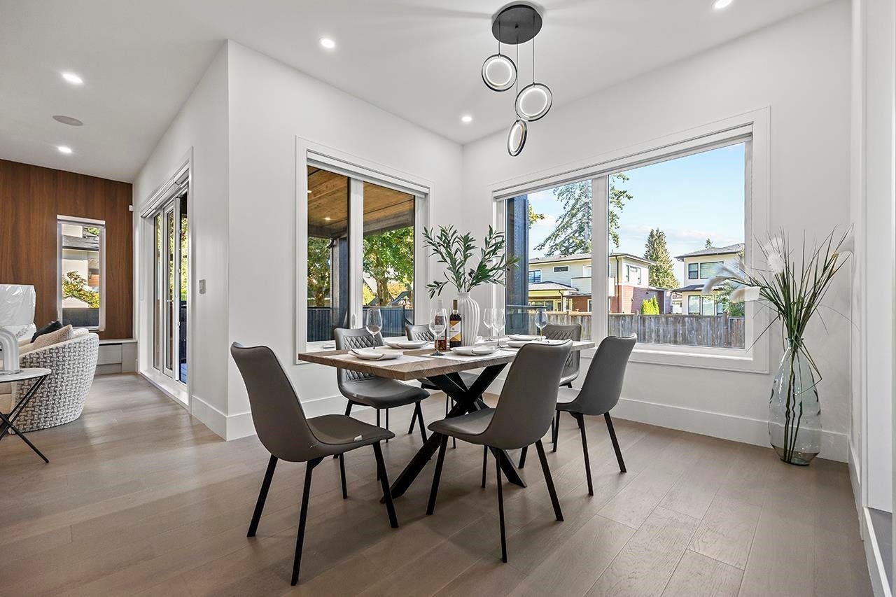 687 Folsom Street - Central Coquitlam Single Family Residence for Sale, 7 Bedrooms (R3103033)# - 18 687 Folsom Street - Central Coquitlam Single Family Residence for Sale, 7 Bedrooms (R3103033)# - 18