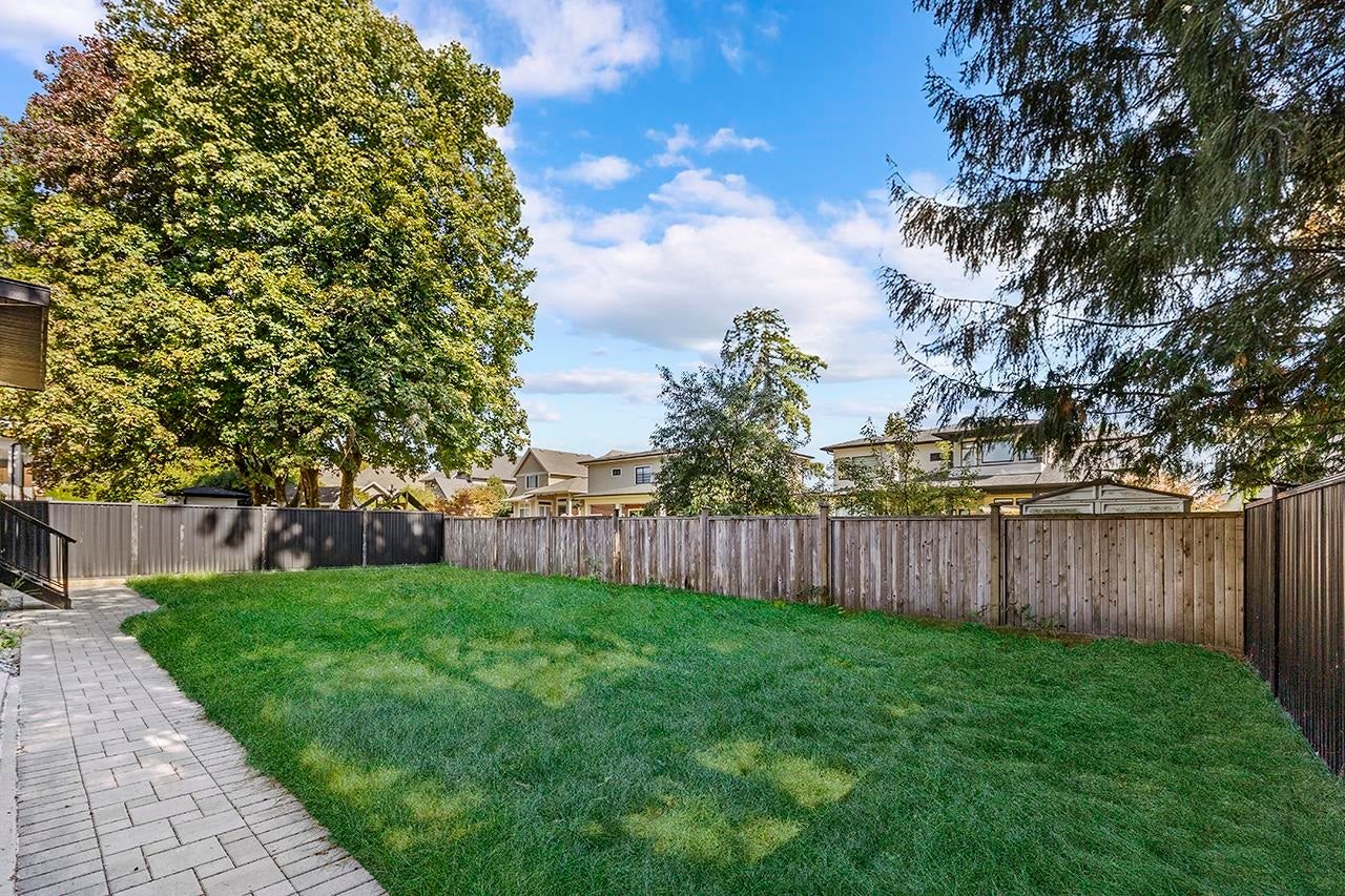 687 Folsom Street - Central Coquitlam Single Family Residence for Sale, 7 Bedrooms (R3103033)# - 20