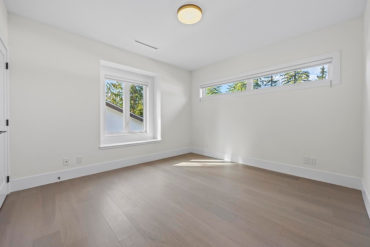 687 Folsom Street - Central Coquitlam Single Family Residence for Sale, 7 Bedrooms (R3103033)# - 33