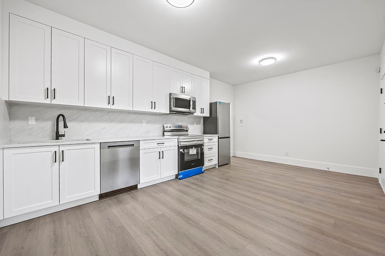 687 Folsom Street - Central Coquitlam Single Family Residence for Sale, 7 Bedrooms (R3103033)# - 36
