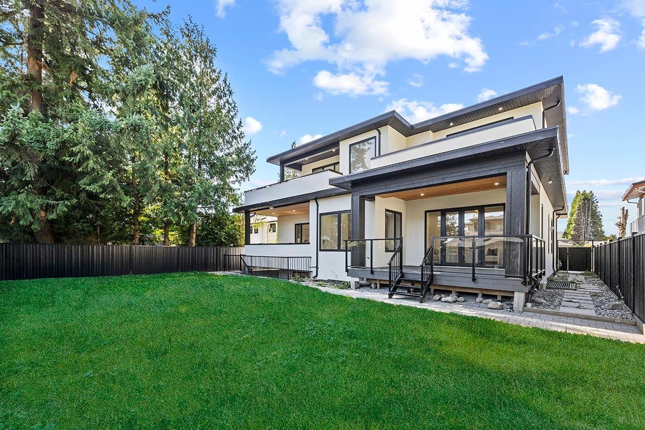 687 Folsom Street - Central Coquitlam Single Family Residence for Sale, 7 Bedrooms (R3103033)# - 3