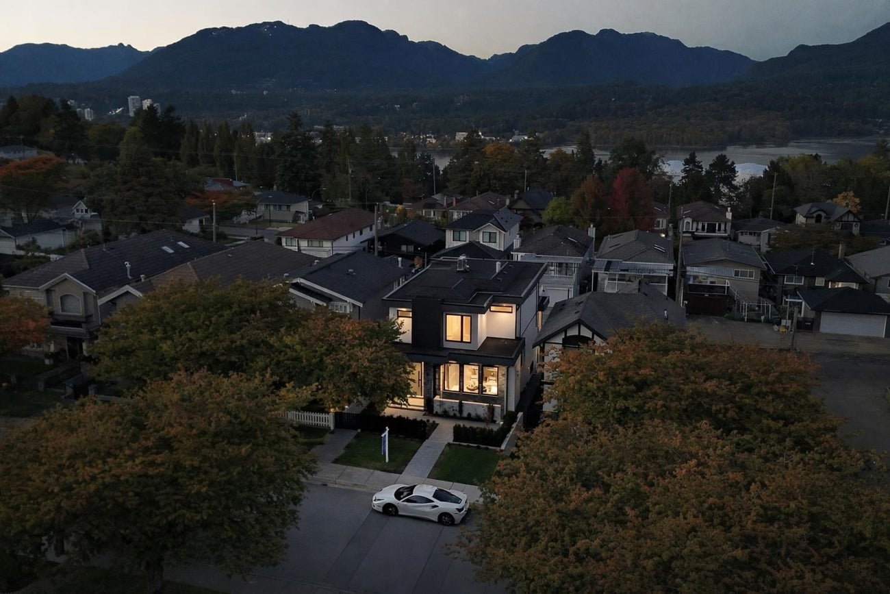 4413 Oxford Street - Vancouver Heights Single Family Residence for Sale, 7 Bedrooms (R3103470)# - 2