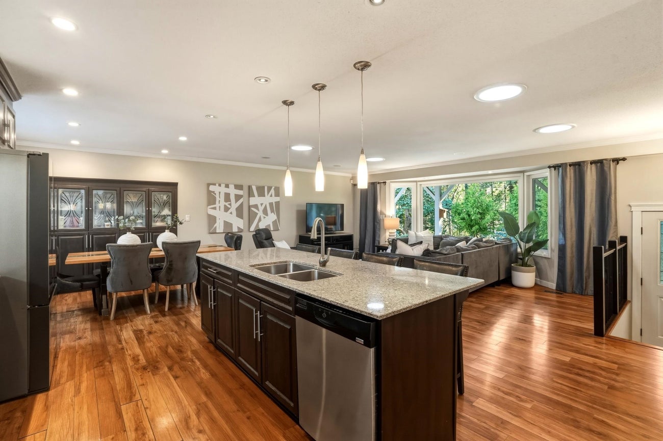 2386 Shawna Way - Central Coquitlam Single Family Residence for Sale, 4 Bedrooms (R3103476)# - 13 2386 Shawna Way - Central Coquitlam Single Family Residence for Sale, 4 Bedrooms (R3103476)# - 13