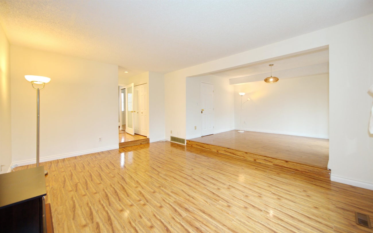 7203 Bridlewood Court - Simon Fraser Univer. Single Family Residence for Sale, 5 Bedrooms (R3104256)# - 11