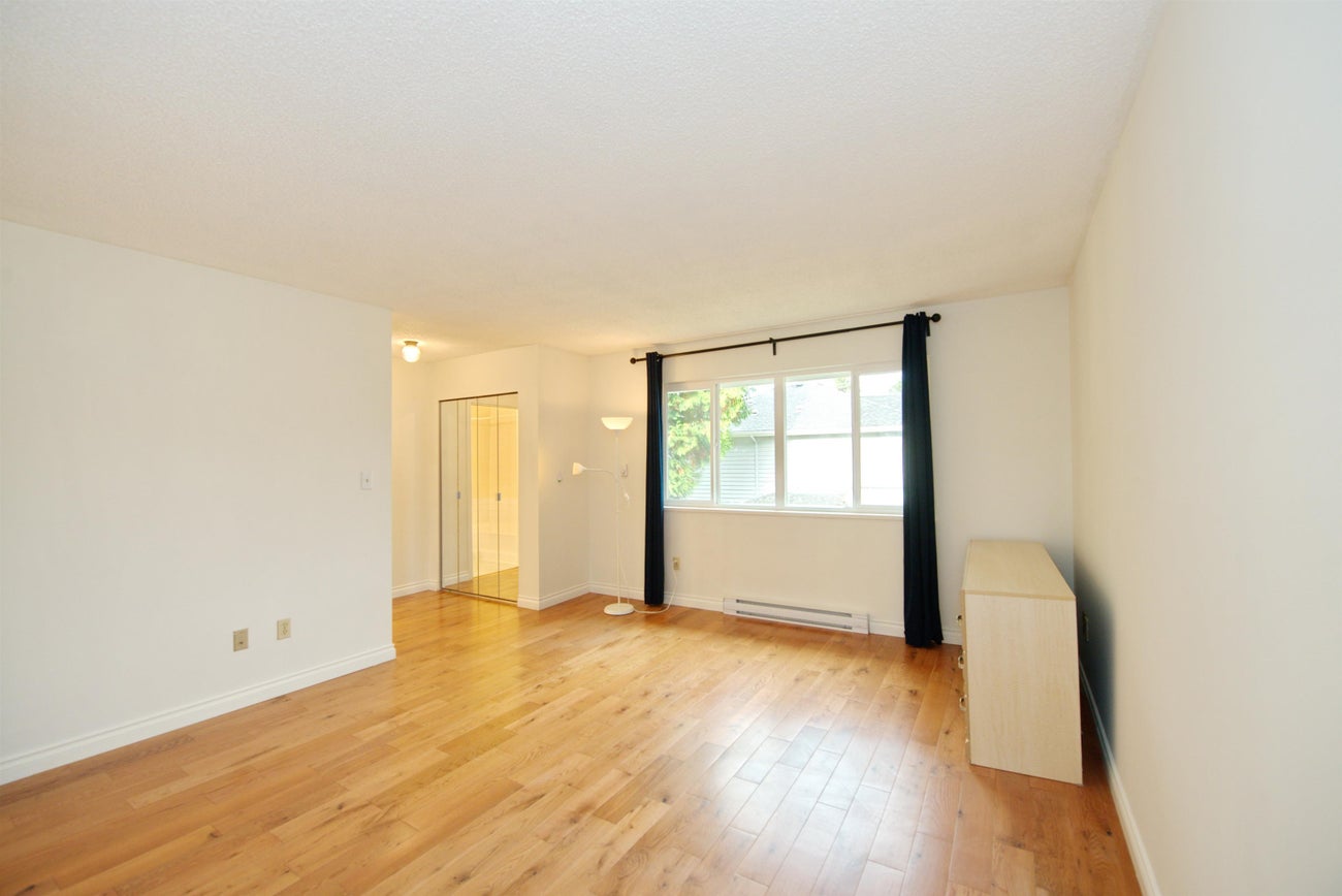 7203 Bridlewood Court - Simon Fraser Univer. Single Family Residence for Sale, 5 Bedrooms (R3104256)# - 20