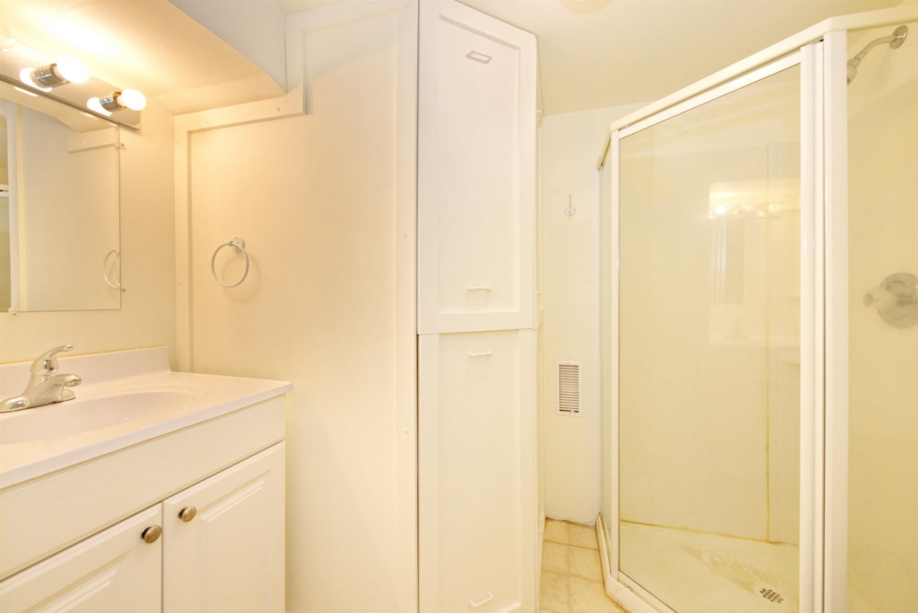 7203 Bridlewood Court - Simon Fraser Univer. Single Family Residence for Sale, 5 Bedrooms (R3104256)# - 28