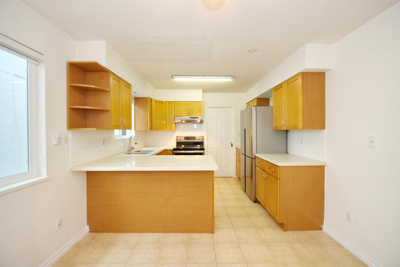 7203 Bridlewood Court - Simon Fraser Univer. Single Family Residence for Sale, 5 Bedrooms (R3104256)# - 7