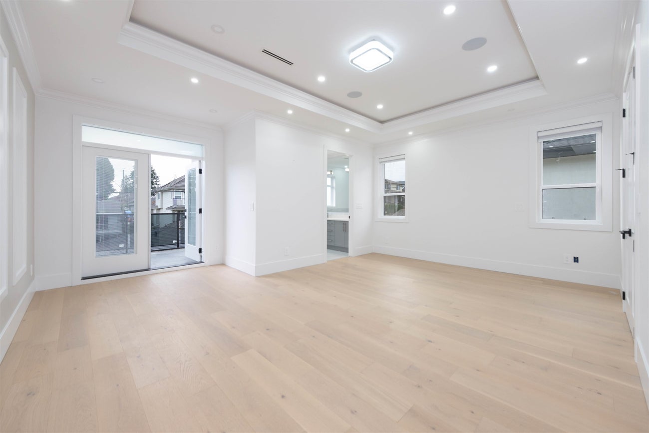 1100 Como Lake Avenue - Central Coquitlam single-family-residence for Sale, 10 Bedrooms (R3104257)# - 18