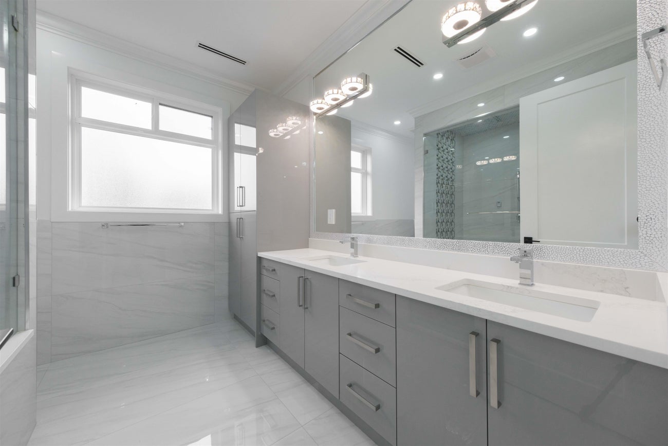 1100 Como Lake Avenue - Central Coquitlam single-family-residence for Sale, 10 Bedrooms (R3104257)# - 21