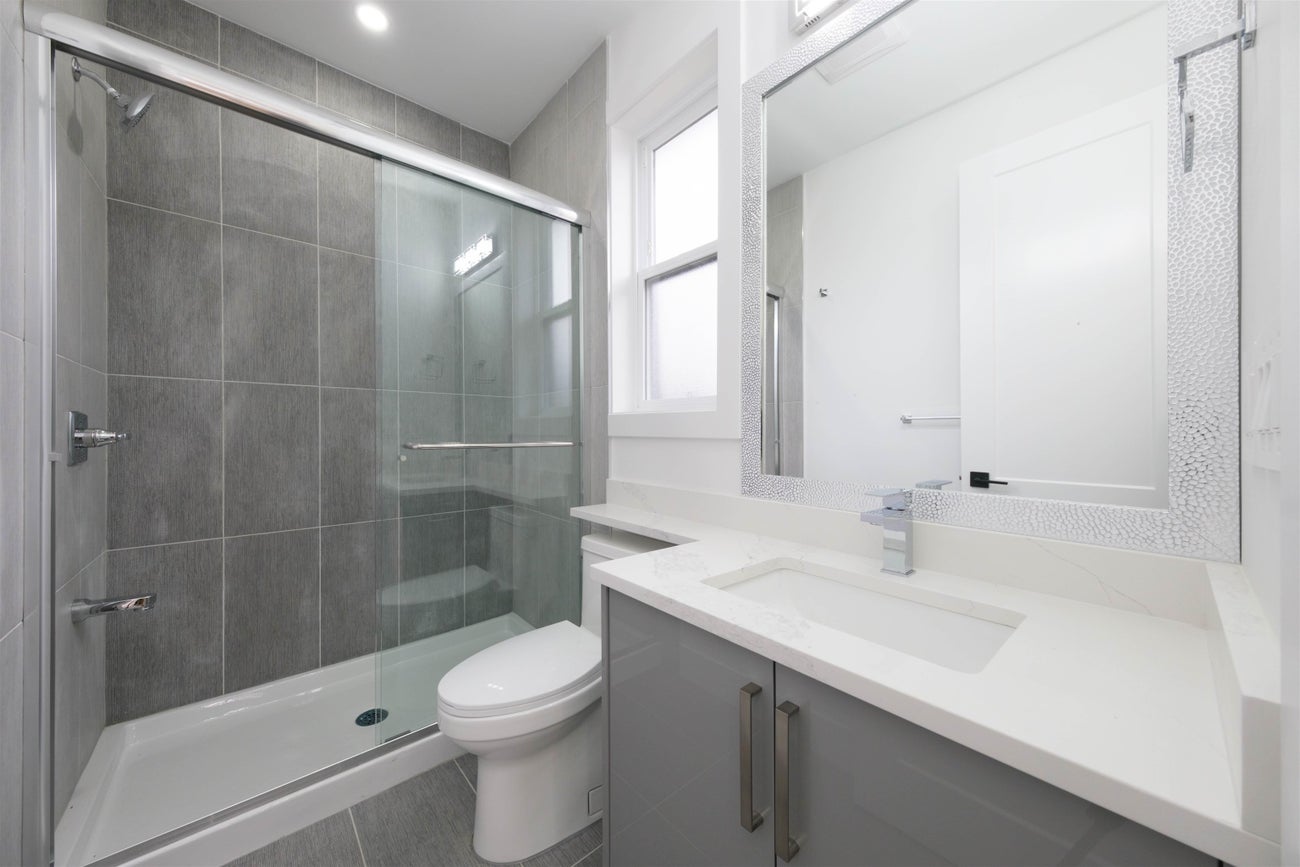 1100 Como Lake Avenue - Central Coquitlam single-family-residence for Sale, 10 Bedrooms (R3104257)# - 25