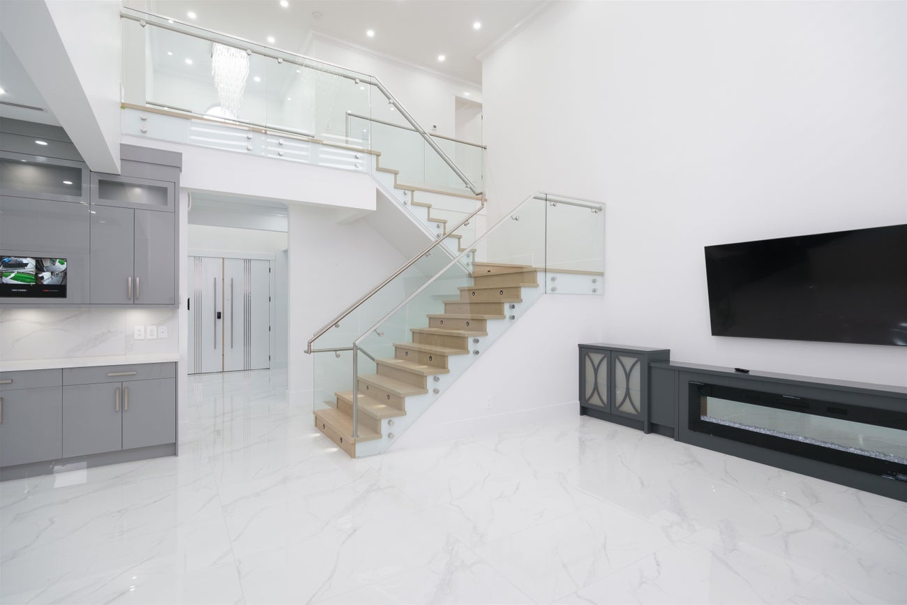 1100 Como Lake Avenue - Central Coquitlam single-family-residence for Sale, 10 Bedrooms (R3104257)# - 7